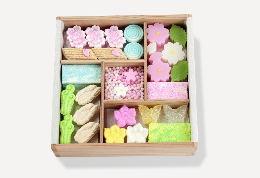 お干菓子『桜』(杉折)