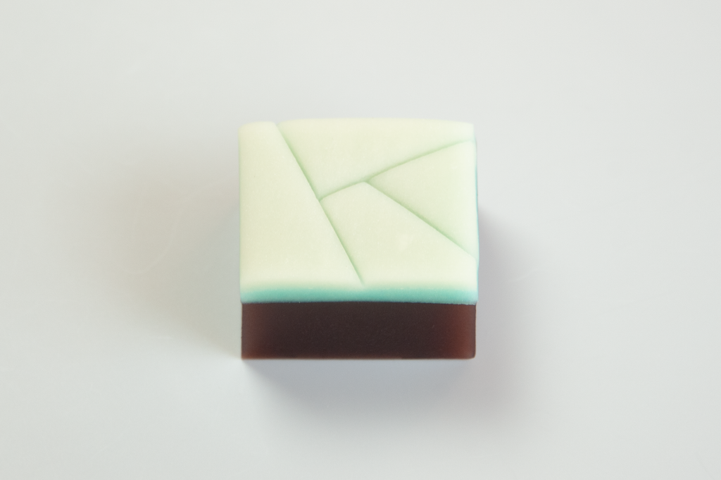 薄氷(うすごおり)【令和７年】