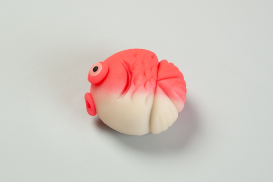 出目金(でめきん)